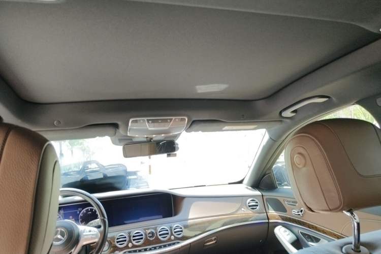 Used Mercedes-Benz S-Class 2018 S 320 L Headliner