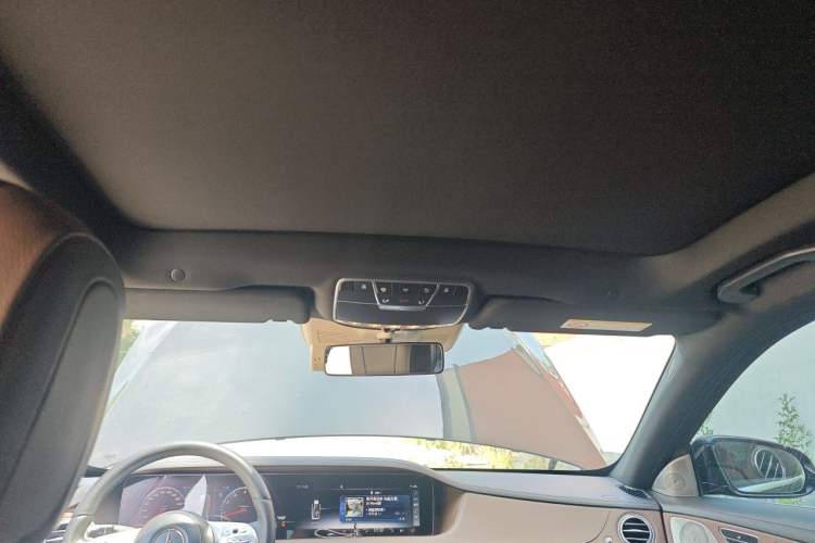 Used Mercedes-Benz S-Class 2018 S 320 L Headliner