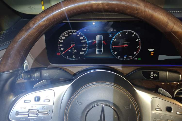 Used Mercedes-Benz S-Class 2018 S 350 L Instrument Cluster