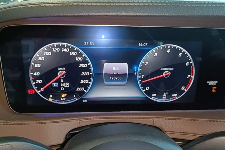 Used Mercedes-Benz S-Class 2018 S 320 L Instrument Cluster