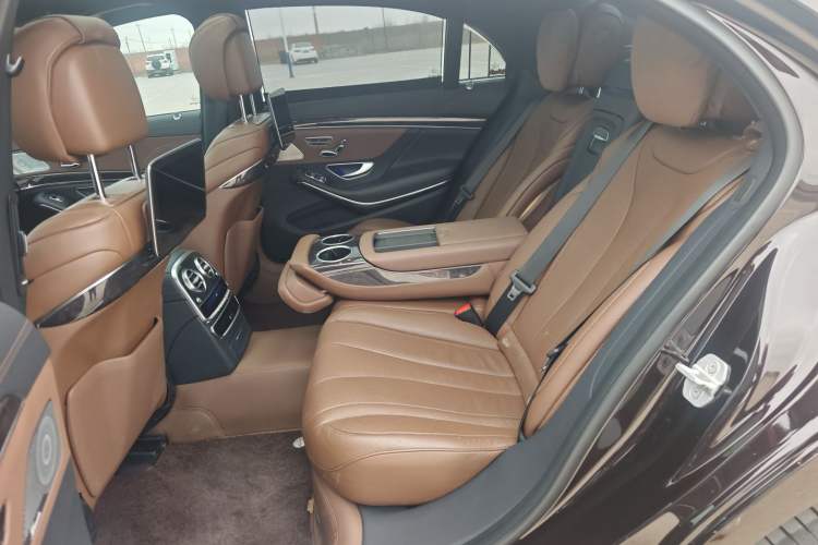 Used Mercedes-Benz S-Class 2018 S 450 L 4MATIC Interior 1