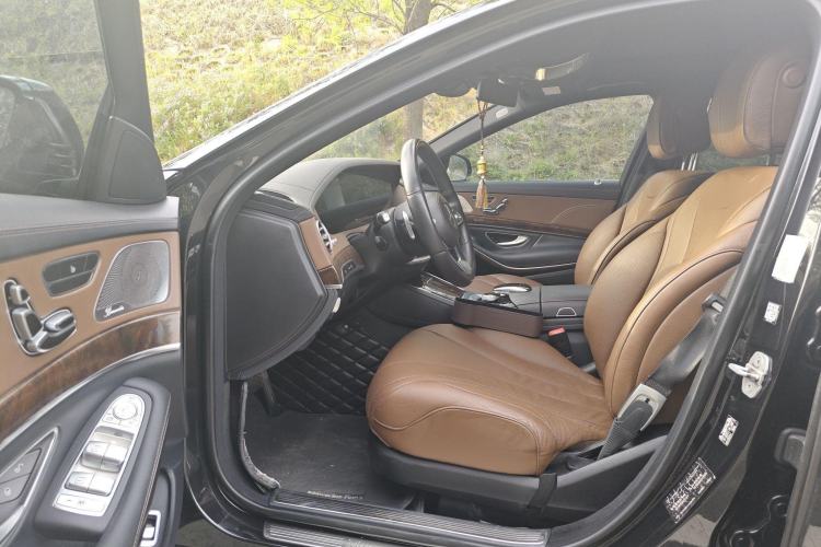 Used Mercedes-Benz S-Class 2018 S 450 L Interior 1