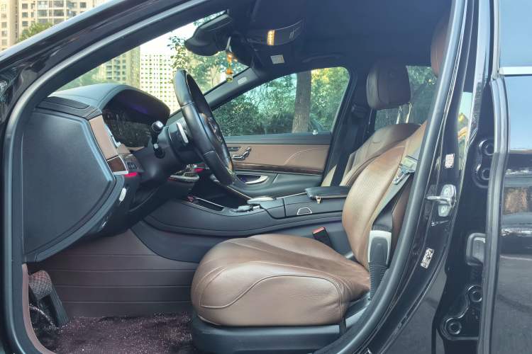 Used Mercedes-Benz S-Class 2018 S 450 L Interior 1