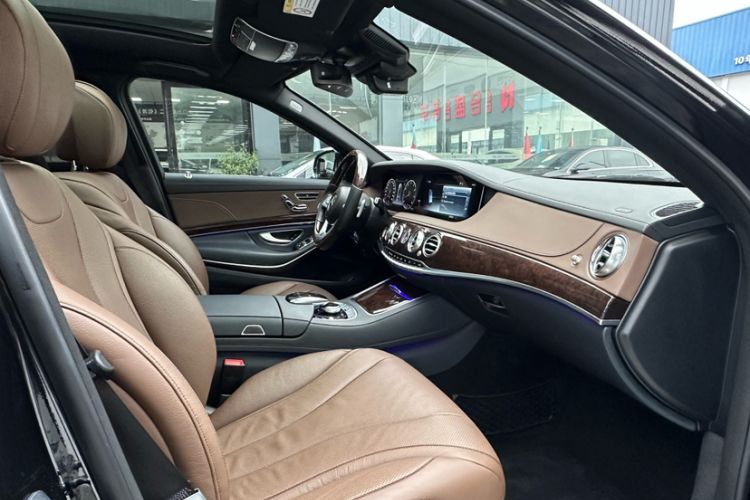 Used Mercedes-Benz S-Class 2018 S 350 L Interior 10