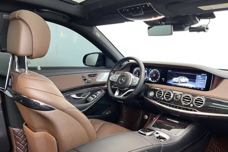 Used Mercedes-Benz S-Class 2018 S 450 L 4MATIC Interior 11