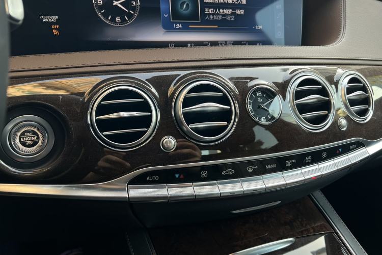 Used Mercedes-Benz S-Class 2018 S 450 L Interior 11
