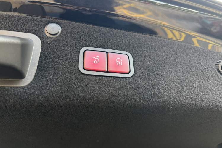 Used Mercedes-Benz S-Class 2018 S 450 L Interior 13