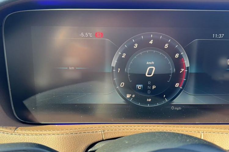 Used Mercedes-Benz S-Class 2018 S 450 L 4MATIC Excellence Special Edition Interior 2