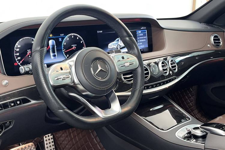 Used Mercedes-Benz S-Class 2018 S 450 L 4MATIC Interior 2