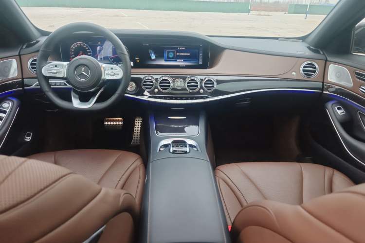 Used Mercedes-Benz S-Class 2018 S 450 L 4MATIC Interior 3