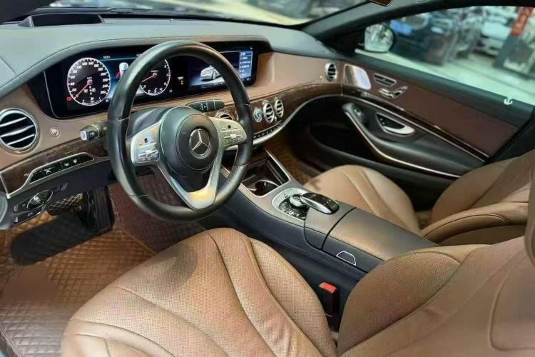 Used Mercedes-Benz S-Class 2018 S 450 L Interior 3