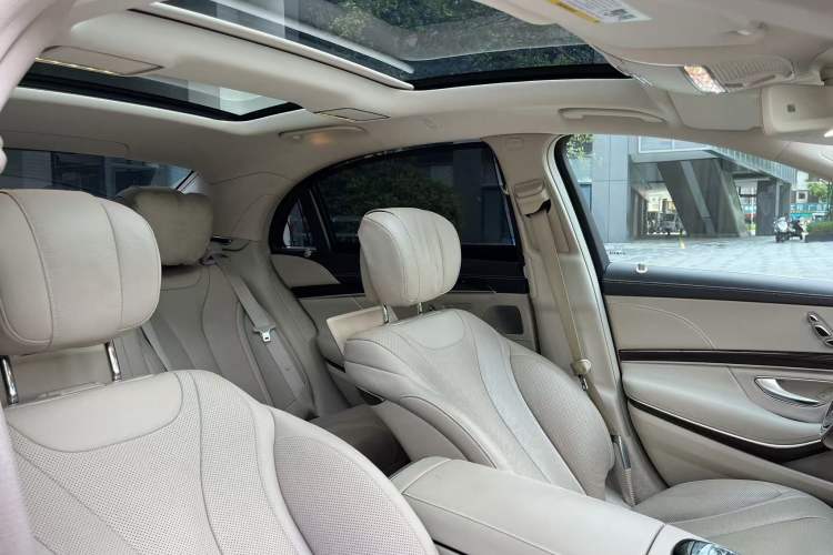 Used Mercedes-Benz S-Class 2018 S 350 L Interior 3