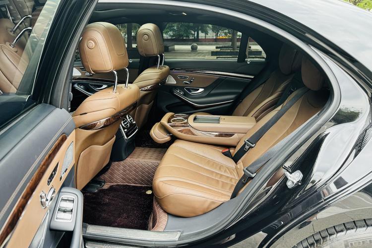 Used Mercedes-Benz S-Class 2018 S 450 L Interior 3