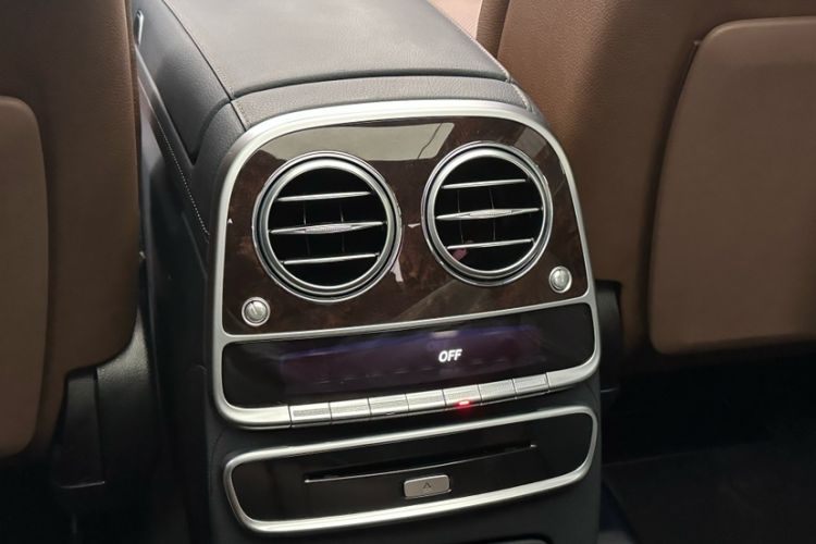 Used Mercedes-Benz S-Class 2018 S 350 L Interior 4