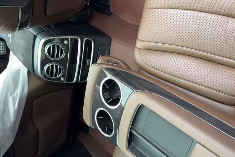 Used Mercedes-Benz S-Class 2018 S 450 L 4MATIC Excellence Special Edition Interior 5