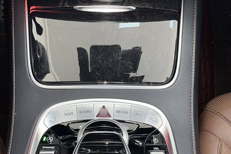 Used Mercedes-Benz S-Class 2018 S 450 L 4MATIC Interior 5