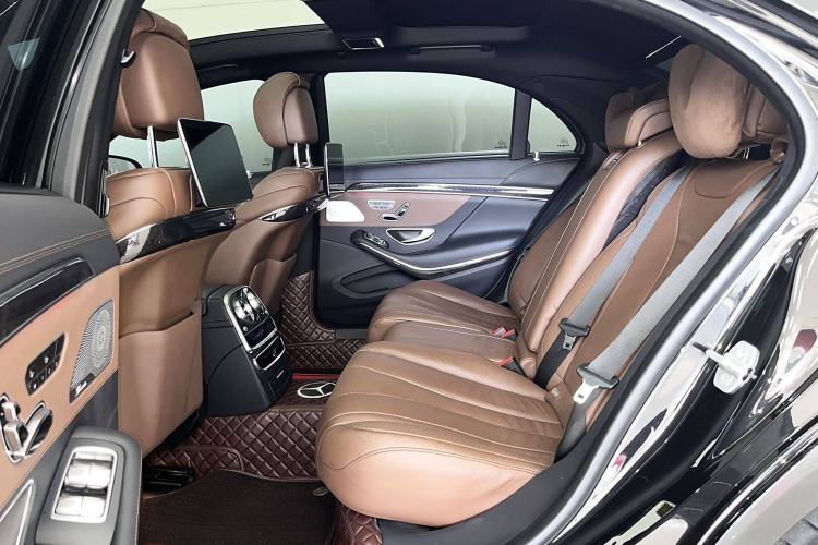 Used Mercedes-Benz S-Class 2018 S 450 L 4MATIC Interior 8