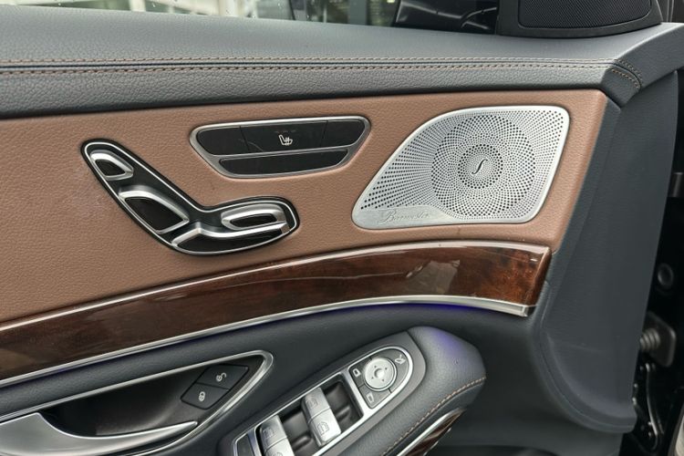 Used Mercedes-Benz S-Class 2018 S 350 L Interior 9