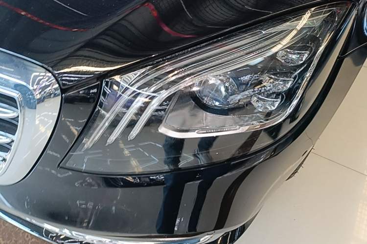 Used Mercedes-Benz S-Class 2018 S 320 L Left Front Headlight