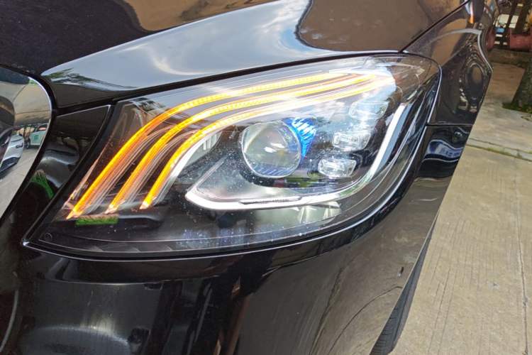 Used Mercedes-Benz S-Class 2018 S 320 L Left Front Headlight