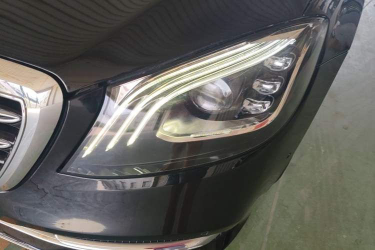 Used Mercedes-Benz S-Class 2018 S 320 L Left Front Headlight