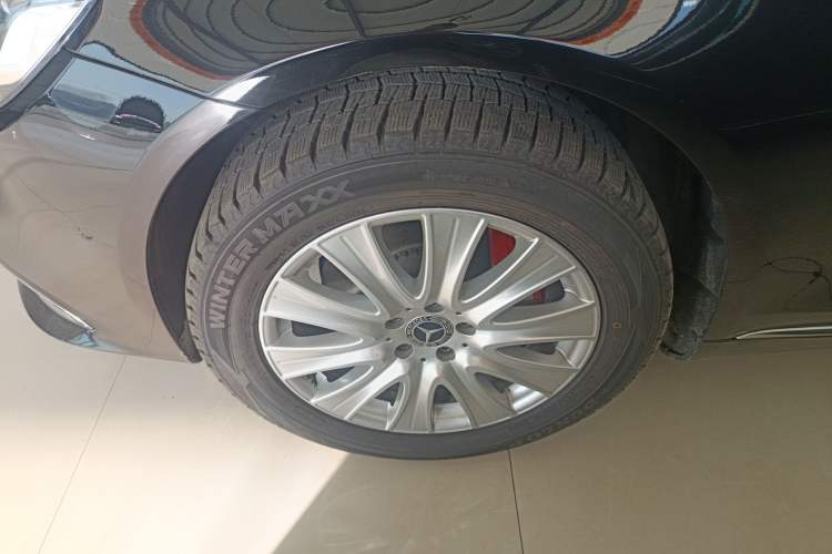 Used Mercedes-Benz S-Class 2018 S 320 L Left Front Wheel Hub