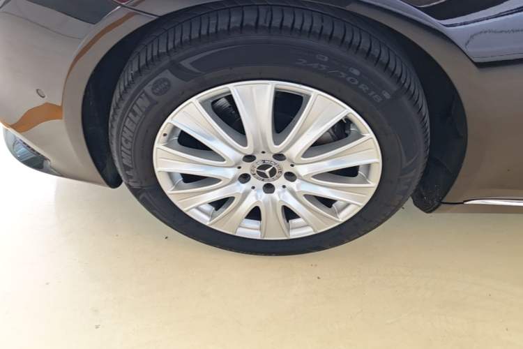 Used Mercedes-Benz S-Class 2018 S 320 L Left Front Wheel Hub