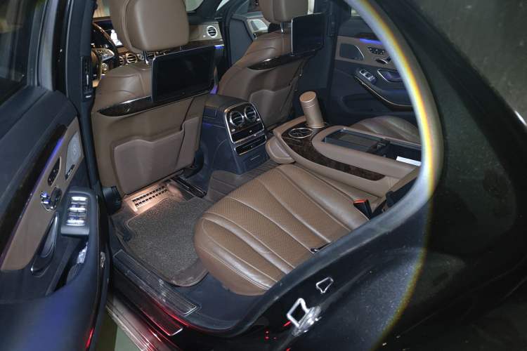 Used Mercedes-Benz S-Class 2018 S 350 L Left Rear Seat