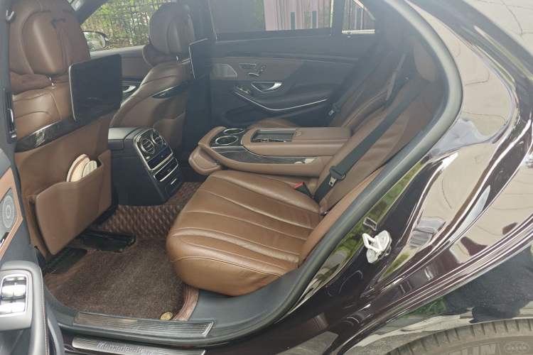 Used Mercedes-Benz S-Class 2018 S 450 L 4MATIC Left Rear Seat