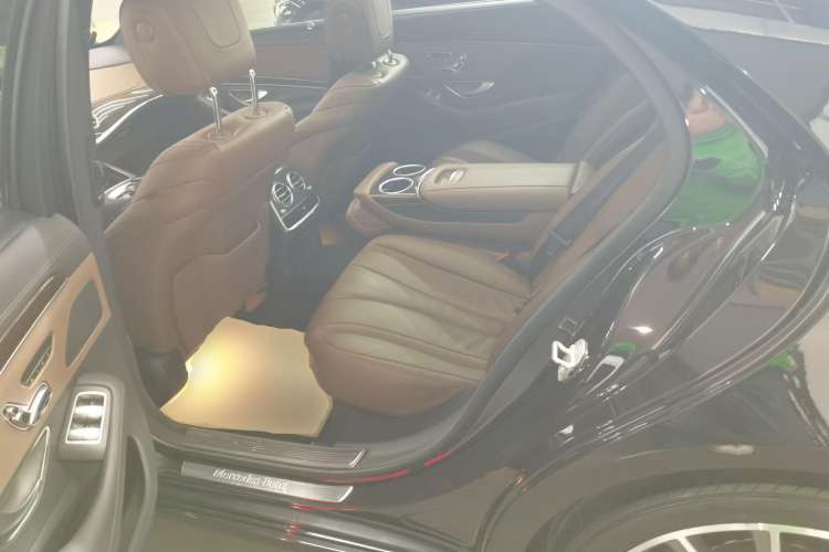 Used Mercedes-Benz S-Class 2018 S 320 L Left Rear Seat
