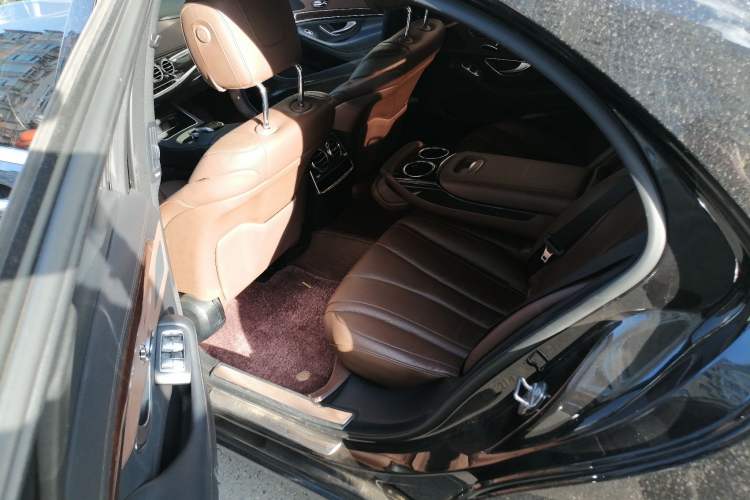 Used Mercedes-Benz S-Class 2018 S 320 L Left Rear Seat