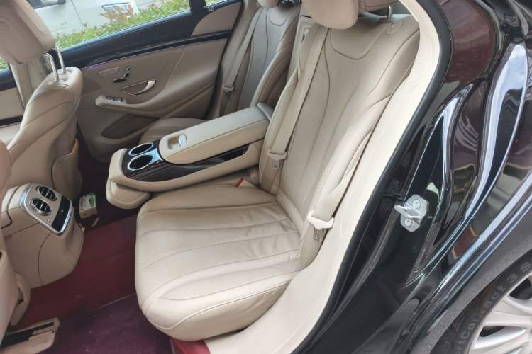 Used Mercedes-Benz S-Class 2018 S 320 L Left Rear Seat