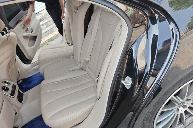 Used Mercedes-Benz S-Class 2018 S 320 L Left Rear Seat
