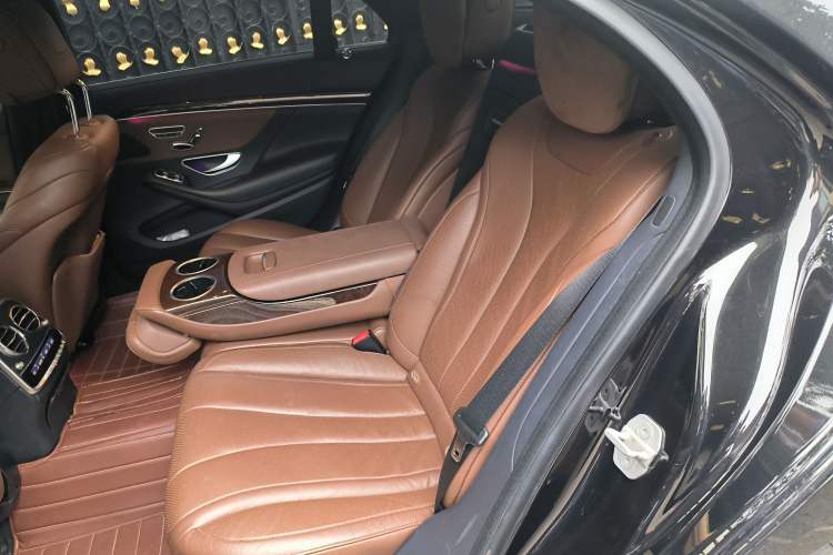 Used Mercedes-Benz S-Class 2018 S 320 L Left Rear Seat