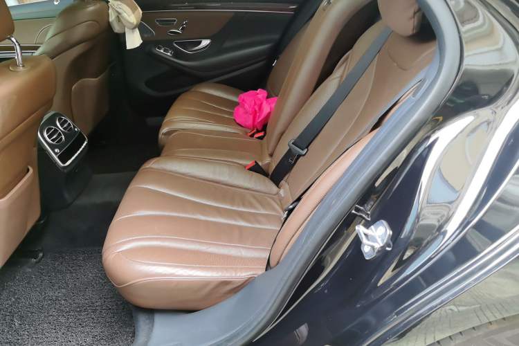 Used Mercedes-Benz S-Class 2018 S 320 L Left Rear Seat