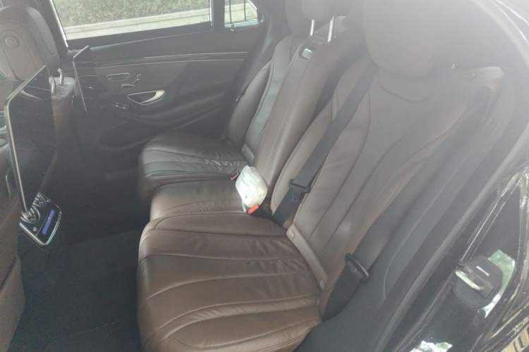 Used Mercedes-Benz S-Class 2018 S 320 L Left Rear Seat