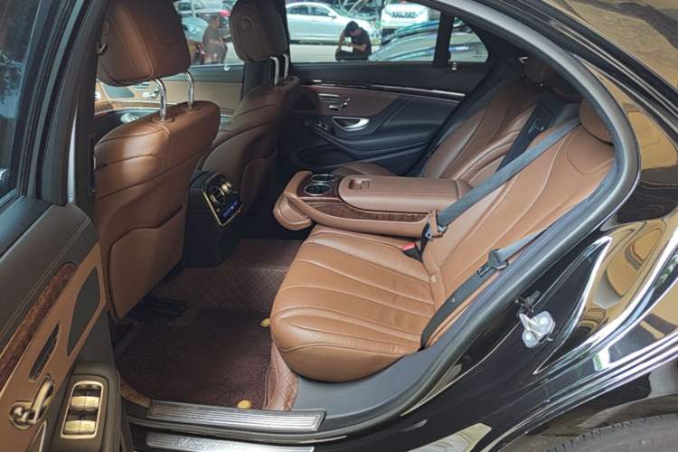 Used Mercedes-Benz S-Class 2018 S 320 L Left Rear Seat