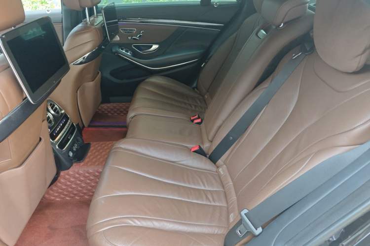 Used Mercedes-Benz S-Class 2018 S 450 L 4MATIC Excellence Special Edition Left Rear Seat