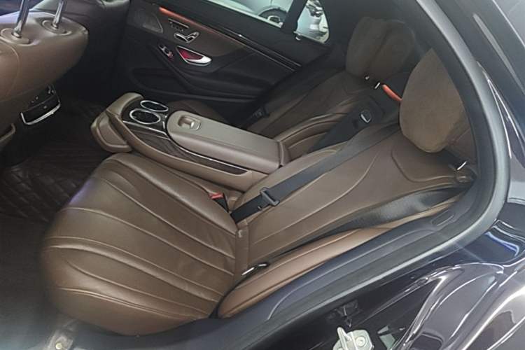 Used Mercedes-Benz S-Class 2018 S 320 L Left Rear Seat