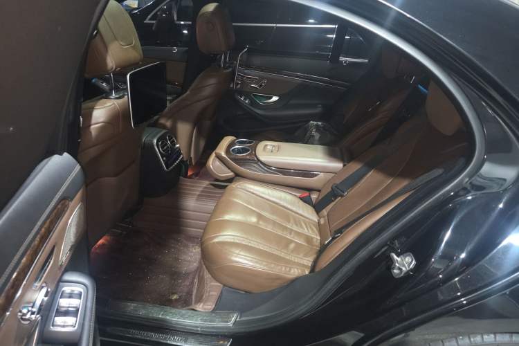 Used Mercedes-Benz S-Class 2018 S 320 L Left Rear Seat
