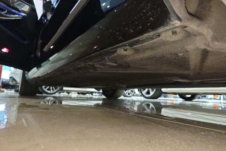 Used Mercedes-Benz S-Class 2018 S 450 L Left Side Sill
