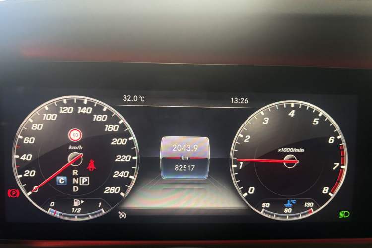 Used Mercedes-Benz S-Class 2018 S 450 L 4MATIC Odometer Close Up