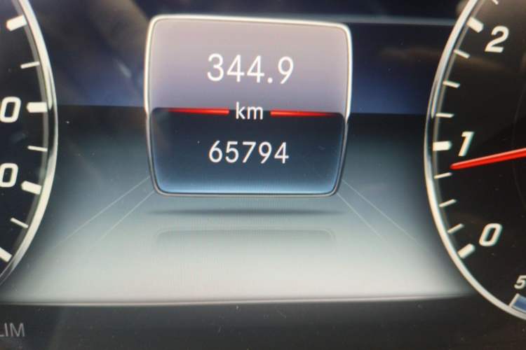 Used Mercedes-Benz S-Class 2018 S 450 L 4MATIC Excellence Special Edition Odometer Close Up