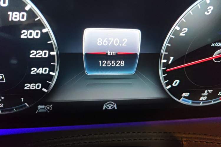 Used Mercedes-Benz S-Class 2018 S 450 L 4MATIC Excellence Special Edition Odometer Close Up