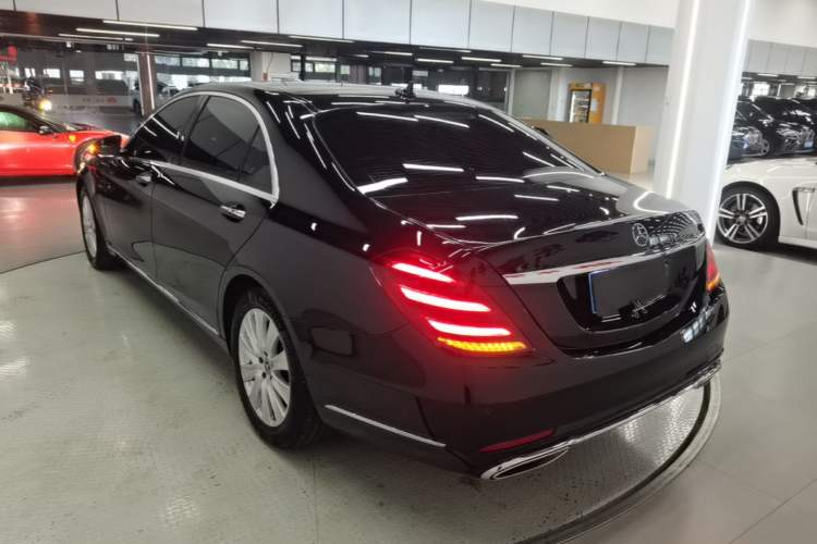 Used Mercedes-Benz S-Class 2018 S 320 L Rear Left 45 Deg