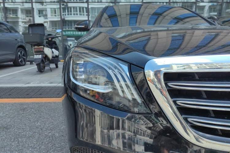 Used Mercedes-Benz S-Class 2018 S 350 L Right Front Headlight