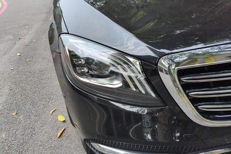 Used Mercedes-Benz S-Class 2018 S 350 L Right Front Headlight