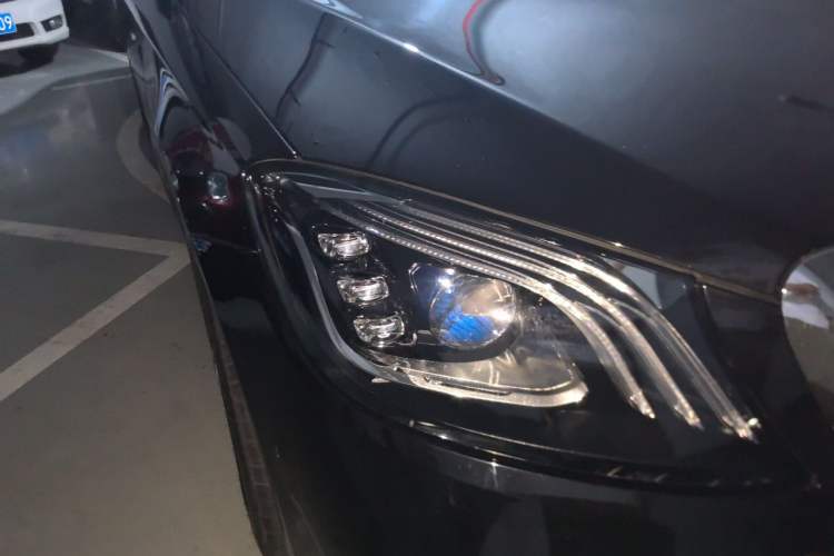 Used Mercedes-Benz S-Class 2018 S 320 L Right Front Headlight
