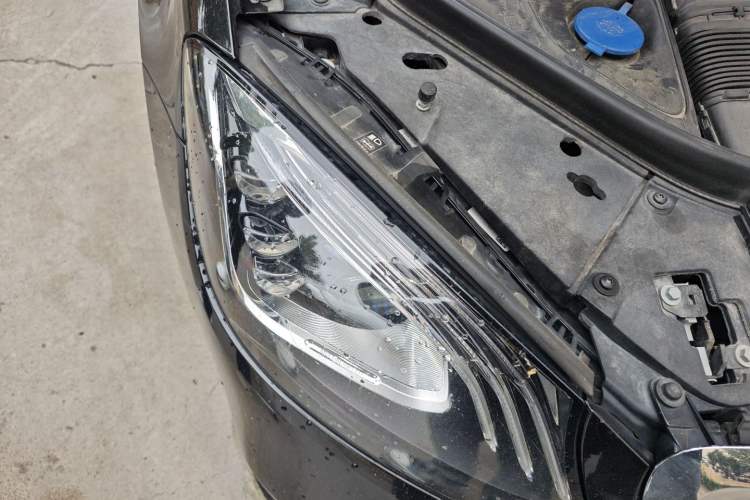 Used Mercedes-Benz S-Class 2018 S 320 L Right Front Headlight