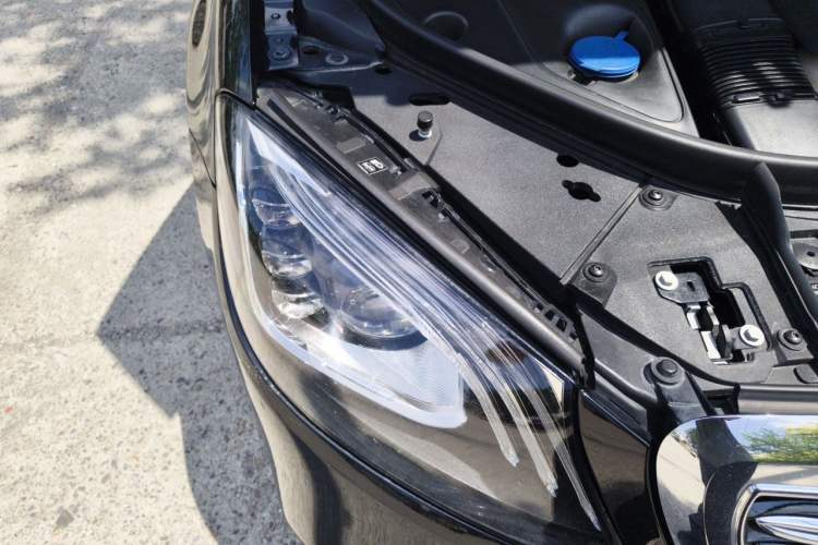 Used Mercedes-Benz S-Class 2018 S 320 L Right Front Headlight